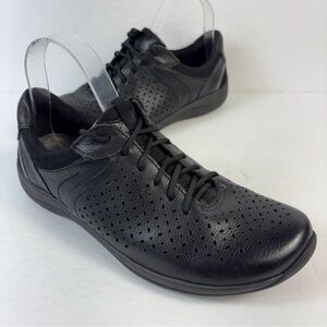 Earth Kepler Black Leather Woman’s Perforated Lace Up Comfort Shoes 9